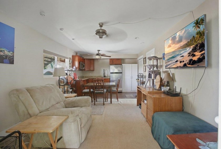 Located in the highly desirable neighborhood of Maui Meadows - photo 33