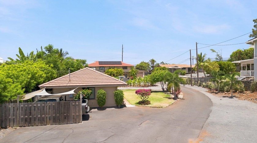Located in the highly desirable neighborhood of Maui Meadows - photo 42