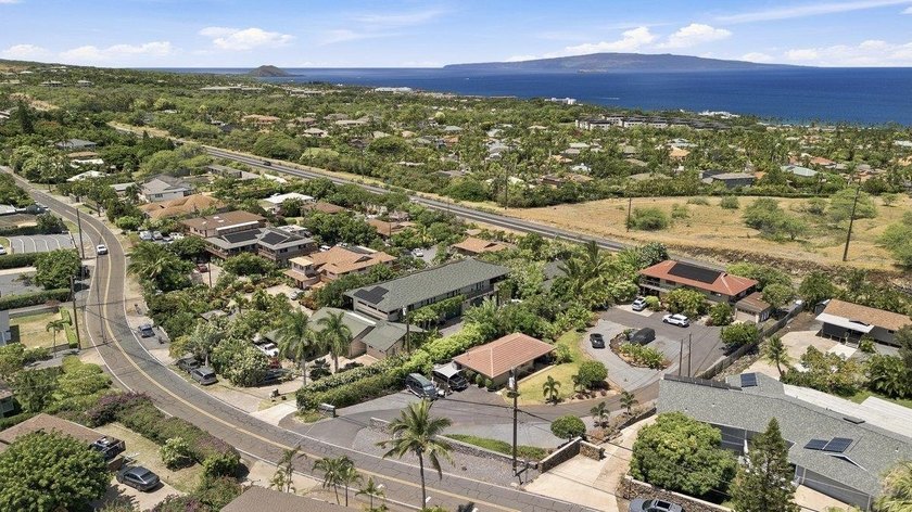 Located in the highly desirable neighborhood of Maui Meadows - photo 44