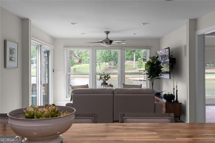 Welcome to your fully renovated Lake Sinclair waterfront retreat - photo 7