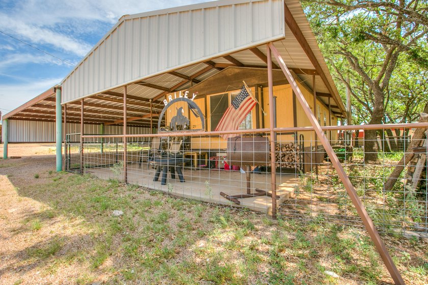 Experience lakefront living on Oak Creek Reservoir in this - photo 4