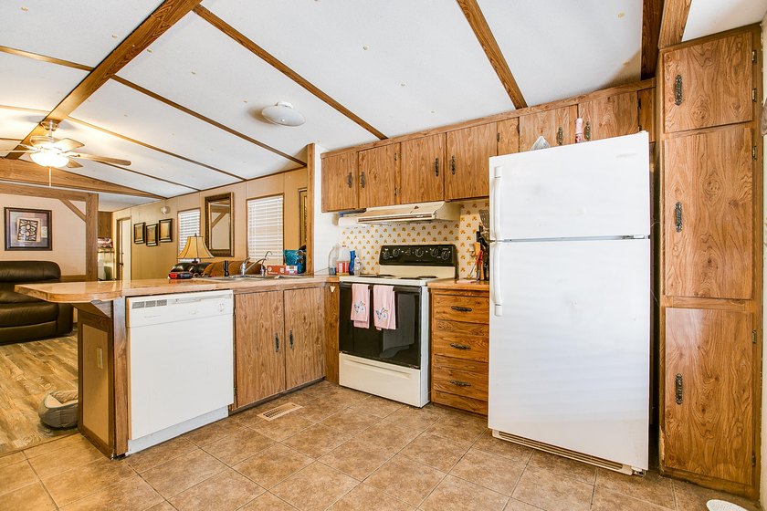 Experience lakefront living on Oak Creek Reservoir in this - photo 7