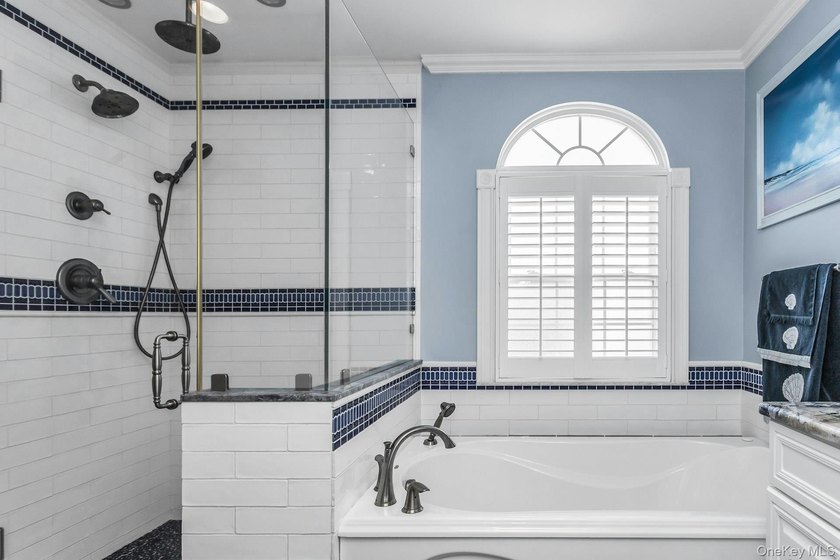 Welcome to this charming and beautifully maintained Cape Cod - photo 20