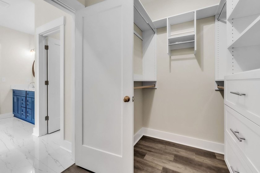 Beautiful new construction home situated on a spacious 1-acre - photo 21