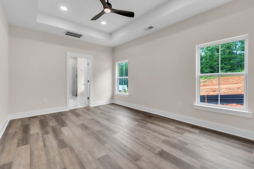 Beautiful new construction home situated on a spacious 1-acre - photo 26