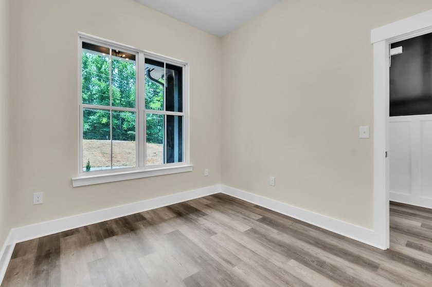 Beautiful new construction home situated on a spacious 1-acre - photo 28