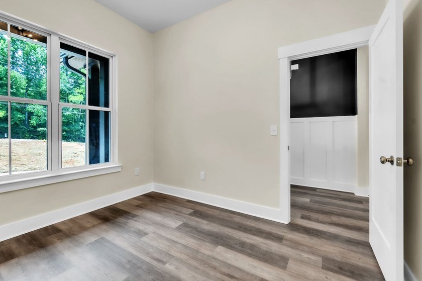 Beautiful new construction home situated on a spacious 1-acre - photo 29