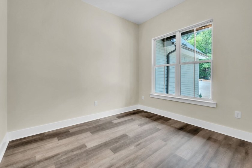 Beautiful new construction home situated on a spacious 1-acre - photo 30
