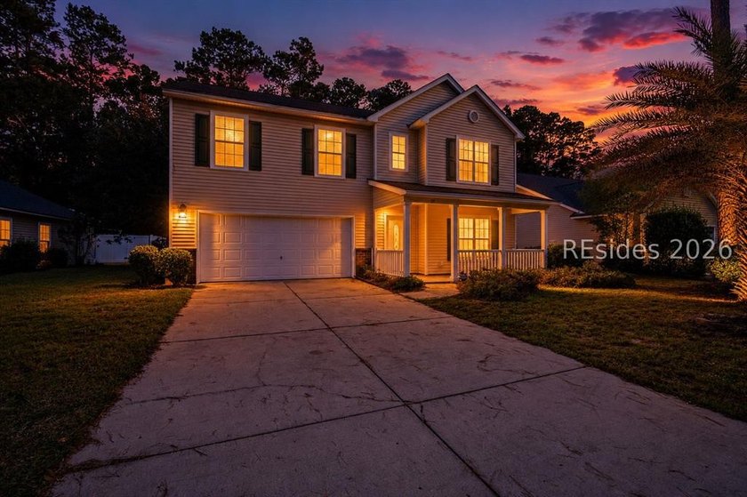 Sought-after McMillian floor plan with private wooded views! - photo 2