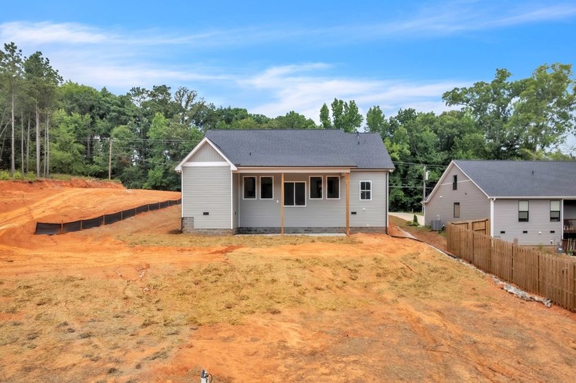 Beautiful new construction home situated on a spacious 1-acre - photo 37