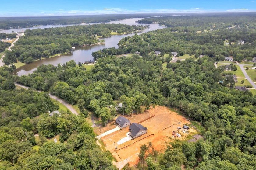Beautiful new construction home situated on a spacious 1-acre - photo 43