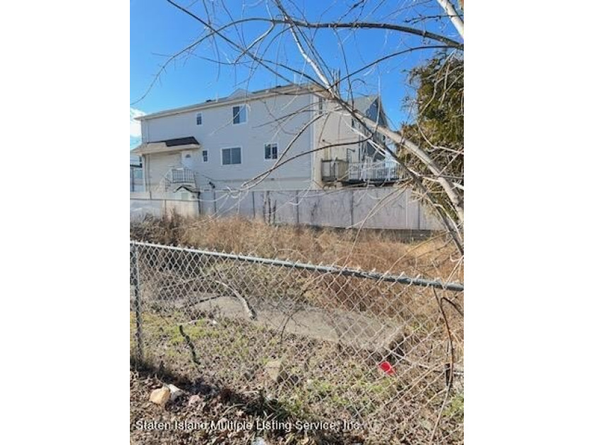 Lot for Sale - 40x50 (2000'). Not Buildable. PLEASE CALL FOR - photo 3