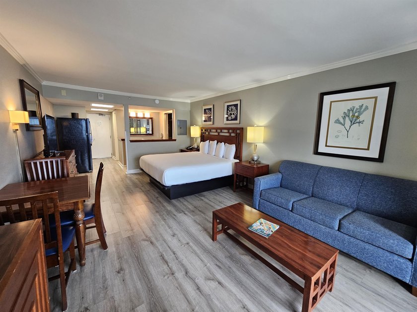 Beautifully furnished and completely updated, this amazing - photo 10