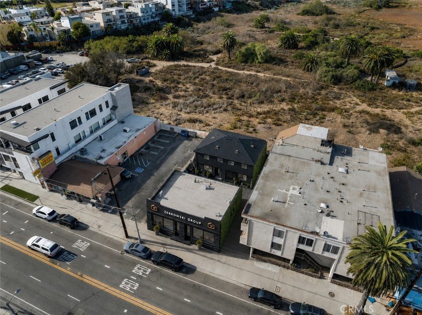 Trophy Property! Zoned LAC4 which allows for limitless use &amp; - photo 4