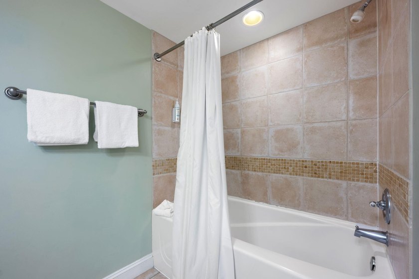 REDUCED TO SELL ......WELCOME TO THE GRAND SANDESTIN! This - photo 13