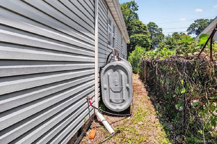 Welcome to 62 Shell Road, a beautifully maintained 2-bedroom - photo 16