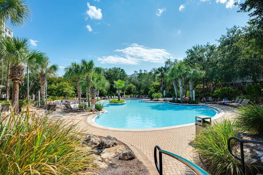 REDUCED TO SELL ......WELCOME TO THE GRAND SANDESTIN! This - photo 21