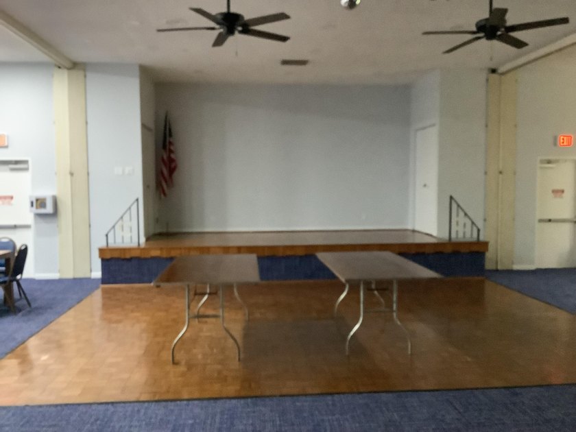 Spacious condo on PH 5th floor, corner unit., no neighbors above - photo 21