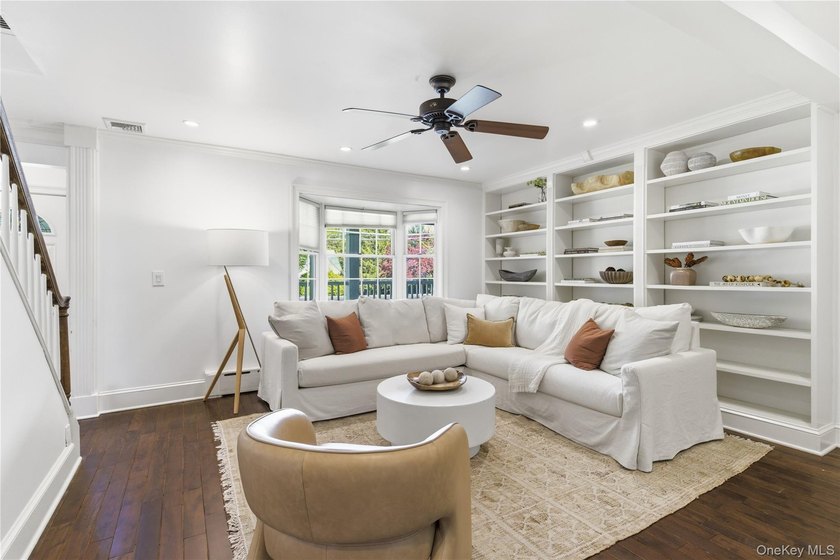 Move right into this custom Expanded Cape set on just over an - photo 4