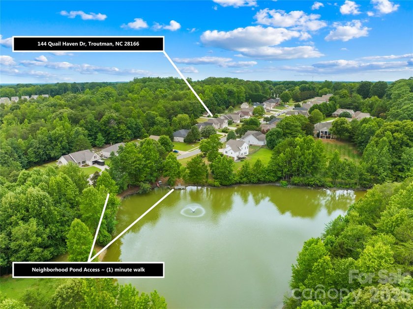 Sought-after, all-brick ranch-style home featuring 4 bedrooms, 3 - photo 6