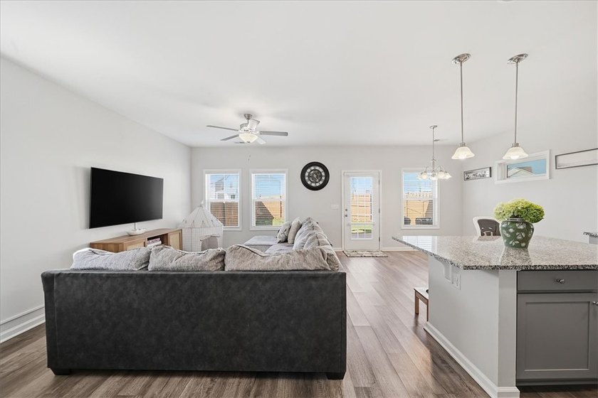 PRICE IMPROVEMENT and $3500 lender-issued closing credit for a - photo 7