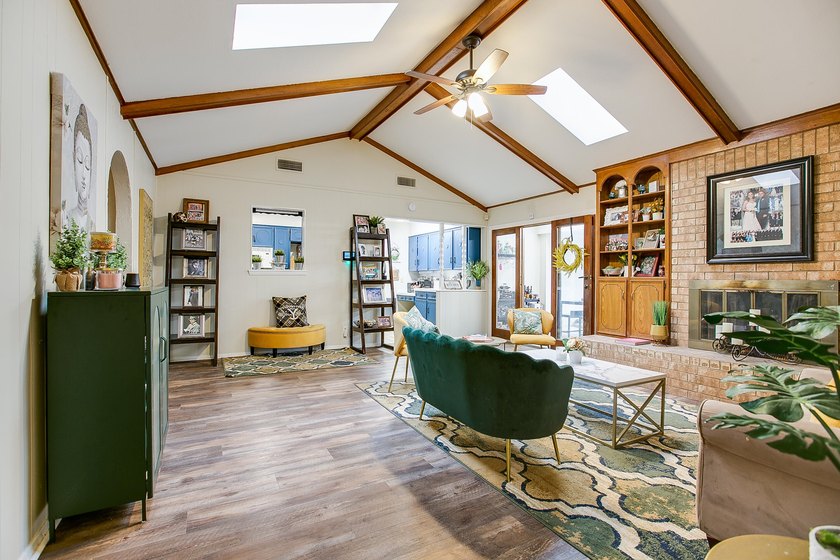 Discover the perfect blend of space, comfort, and functionality - photo 8