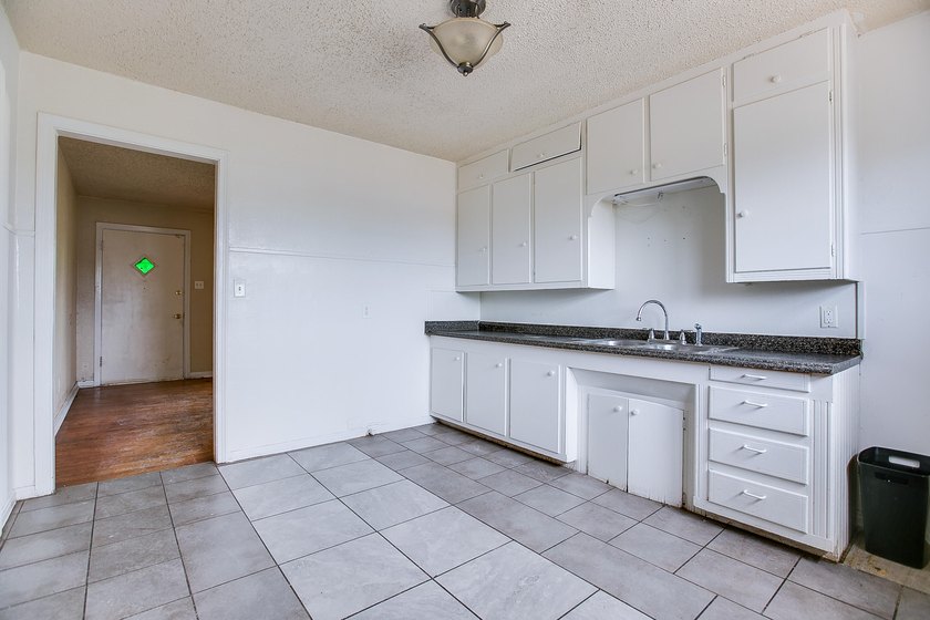 Looking for an investment property? Or maybe you want to - photo 7