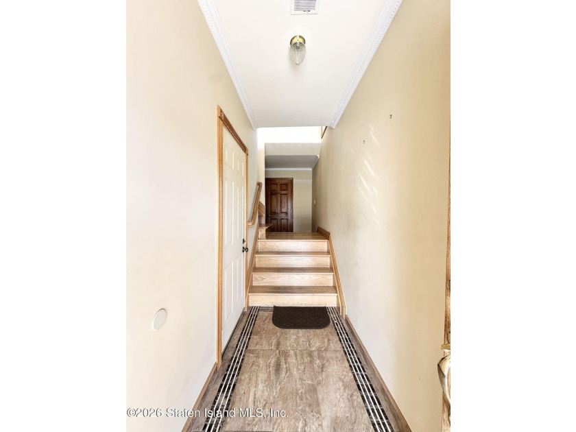 Welcome to 197 Slater Boulevard, a beautifully maintained - photo 5