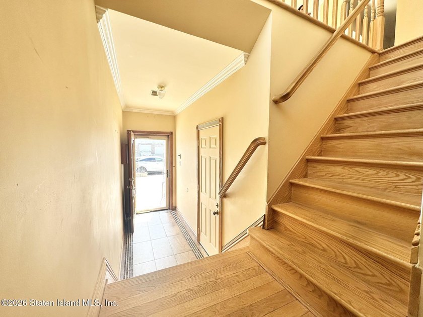 Welcome to 197 Slater Boulevard, a beautifully maintained - photo 6