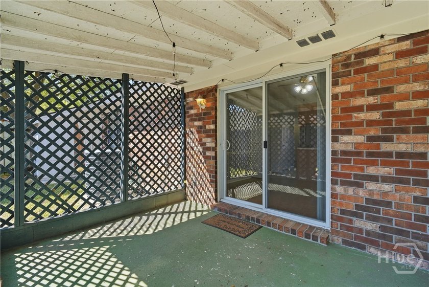 Located on the southside of Savannah and conveniently close to - photo 22