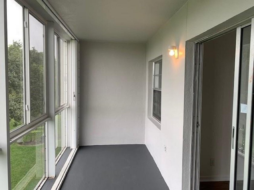 Beautiful corner unit featuring 2 bedrooms and 2 bathrooms with - photo 15