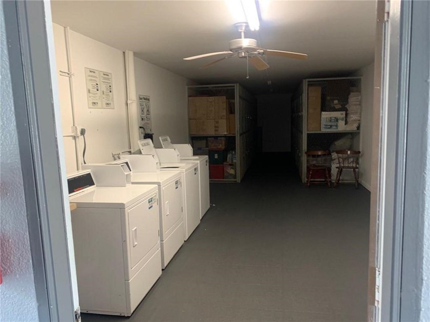 Beautiful corner unit featuring 2 bedrooms and 2 bathrooms with - photo 18