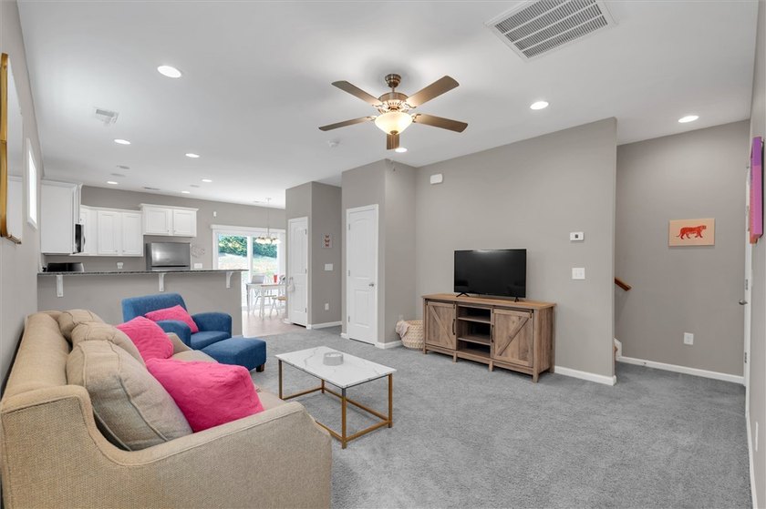 **$5,000 PRICE IMPROVEMENT** Welcome to 132 Adger Road in a - photo 6