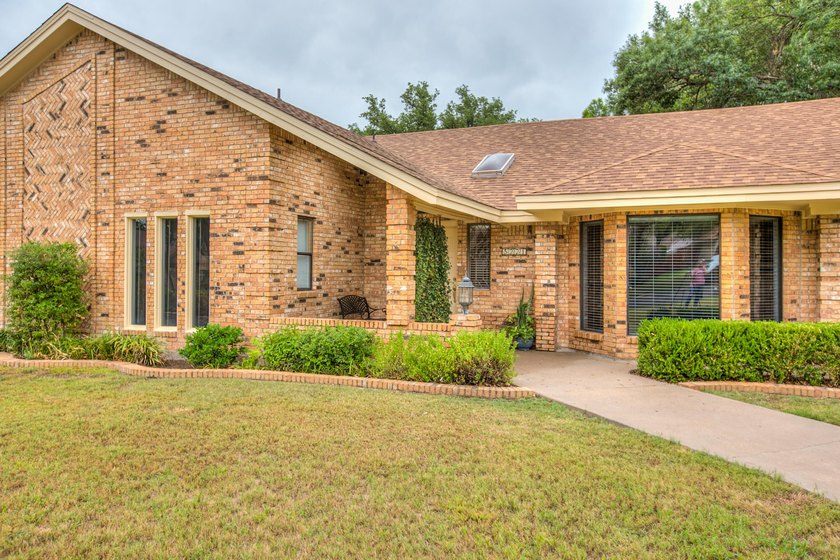 Welcome to 3221 Ridgecrest in the highly desirable Southland - photo 5