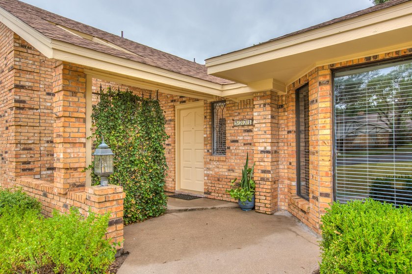 Welcome to 3221 Ridgecrest in the highly desirable Southland - photo 6