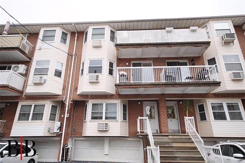 Bright and spacious 2-bedroom, 2-bath condo in the fully gated - photo 2