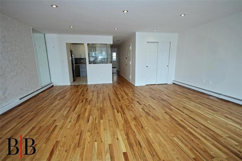 Bright and spacious 2-bedroom, 2-bath condo in the fully gated - photo 8