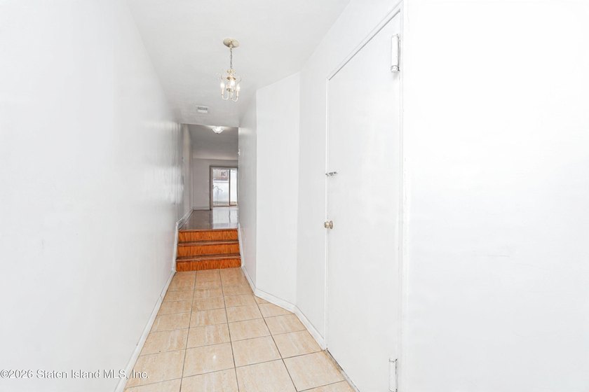 Welcome Home to 137 Laredo Ave. Located in the heart of Arden - photo 3