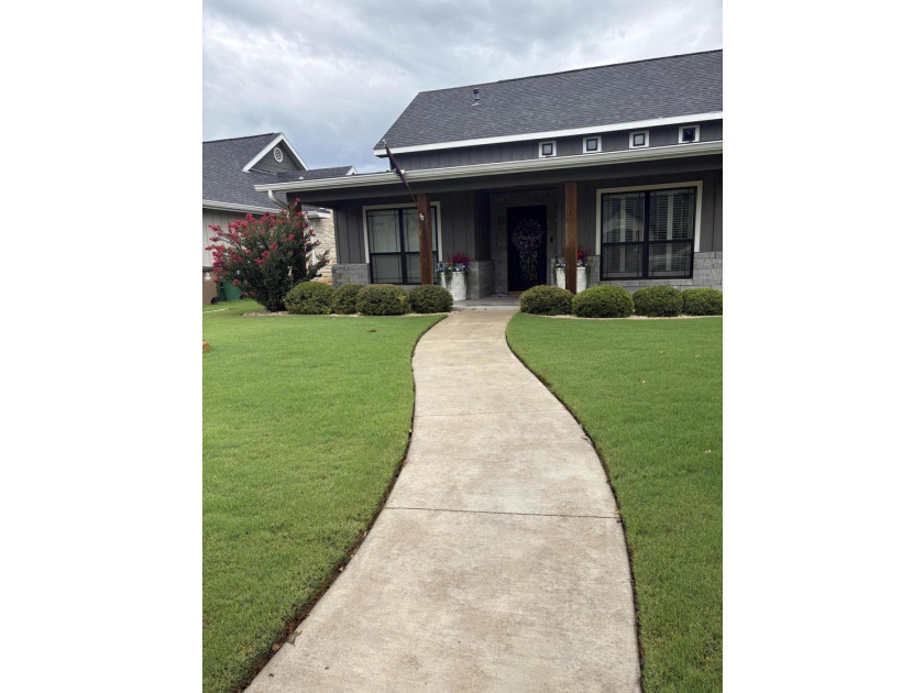 New to the market, you will want to be the first to see this - photo 4