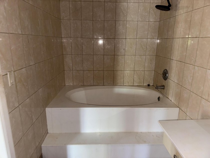 Investor Special or Perfect First-Time Home! Don't miss this - photo 13