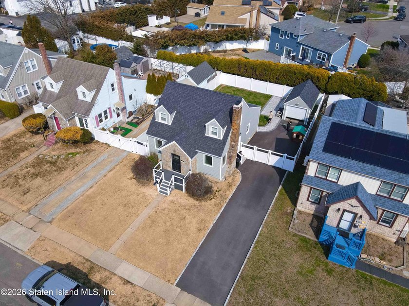 Welcome to 2381 Yorktown Street in Oceanside-a warm and inviting - photo 8