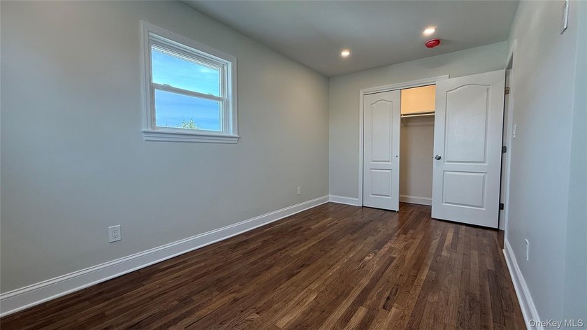 This thoughtfully updated Colonial in the heart of West Babylon - photo 14