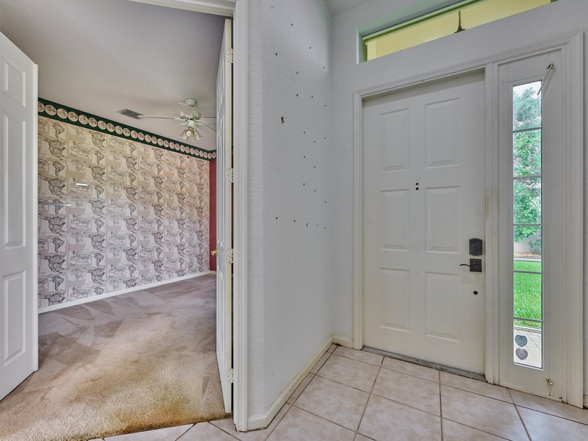 AMAZING OPPORTUNITY TO OWN A 3/2/2 WATERFRONT HOME IN EXCLUSIVE - photo 17