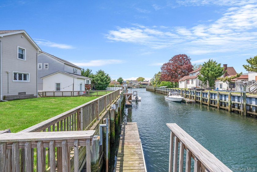 Move right into this beautifully updated home in the heart of - photo 24