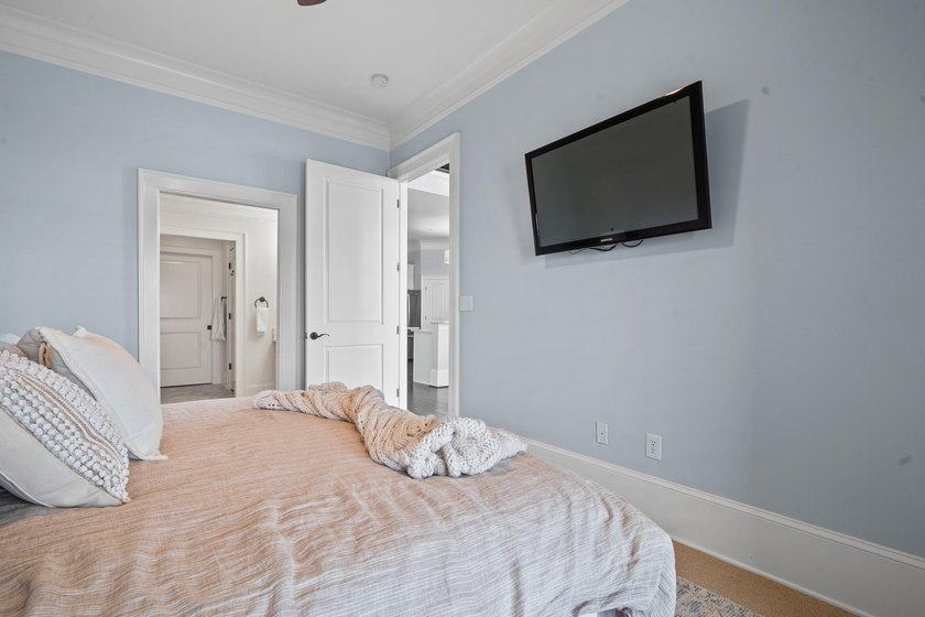 Nestled in the heart of Cuscowilla, this stunning and rare - photo 25