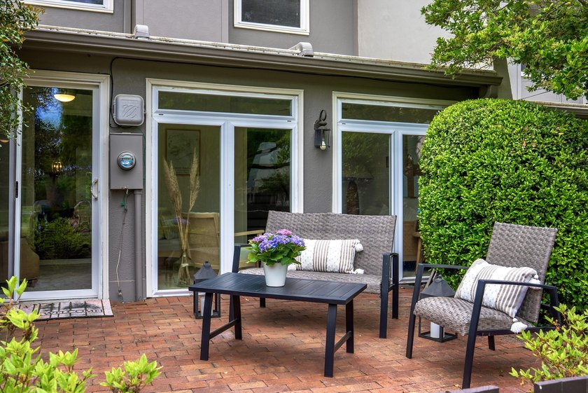 Welcome to your dream home nestled amidst breathtaking golf - photo 33