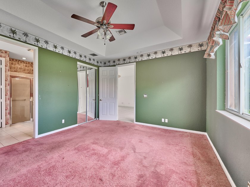 AMAZING OPPORTUNITY TO OWN A 3/2/2 WATERFRONT HOME IN EXCLUSIVE - photo 39