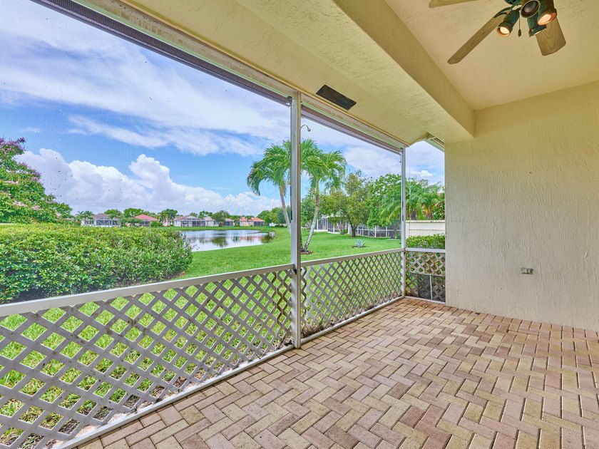 AMAZING OPPORTUNITY TO OWN A 3/2/2 WATERFRONT HOME IN EXCLUSIVE - photo 58