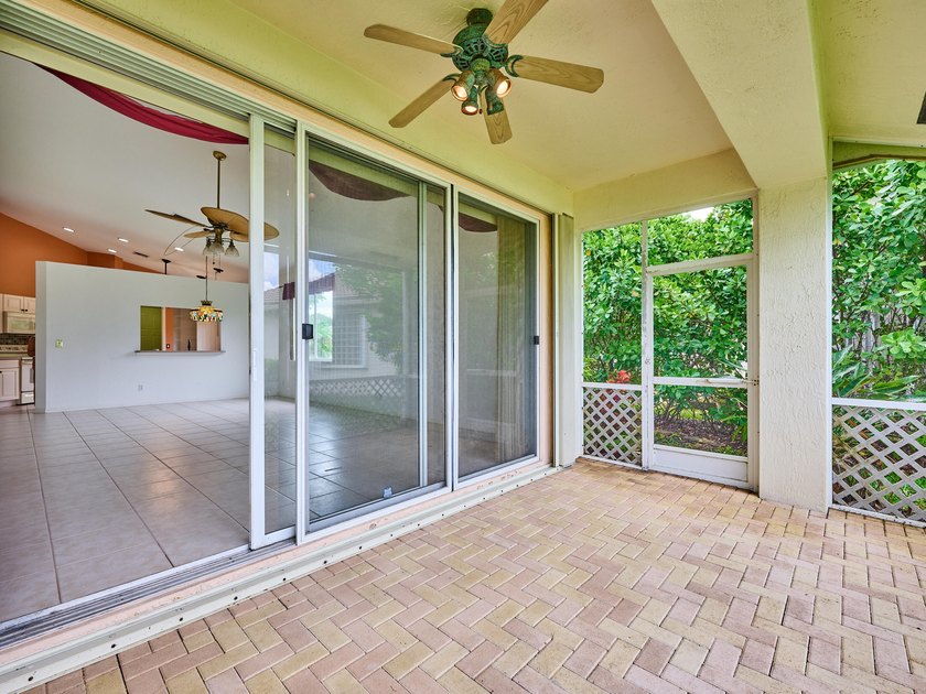AMAZING OPPORTUNITY TO OWN A 3/2/2 WATERFRONT HOME IN EXCLUSIVE - photo 59