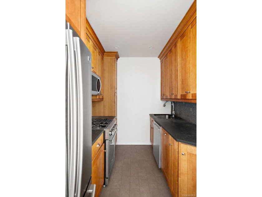 New to market and turnkey, Residence 6A at Georgetown Plaza is a - photo 5